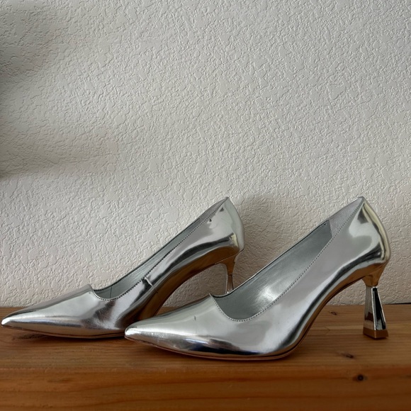 Reformation Milano Pumps In Silver Size 8 - Picture 5 of 11